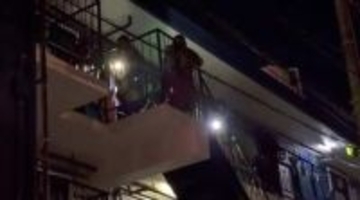 岡山市のJR岡山駅近く　アパートの一室焼く火事　男性１人搬送【岡山】