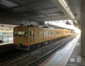 さようなら「食パン電車」旧国鉄型車両１１５系G編成ラストランへ　別れ惜しむサバ寿司駅弁も販売【岡山】