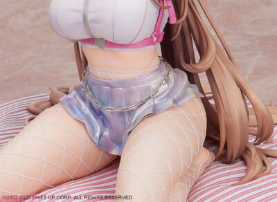 迫力のバストは絶景…！ 『勝利の女神：NIKKE』バイパーの妖艶な雰囲気と豊満なボディを圧倒的なスケールで立体化