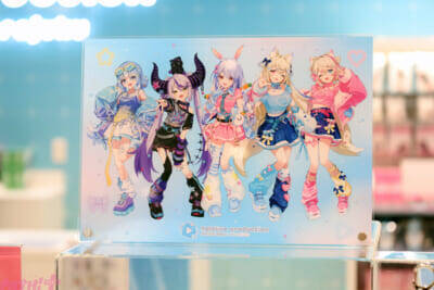 ホロライブや初音ミクにエスターバニーなど日本の「Kawaii」が満載！ 6つの専門店が展開する「キデイランド オモカド店」フォトレポート