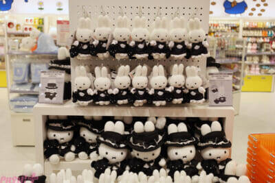 ホロライブや初音ミクにエスターバニーなど日本の「Kawaii」が満載！ 6つの専門店が展開する「キデイランド オモカド店」フォトレポート