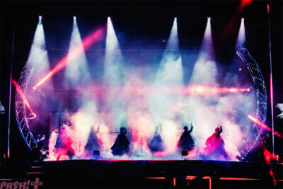 「シクフォニ」来春の2ndライブ開催のサプライズ発表も！ 3Dとリアルで2.5次元を体現した『SIXFONIA One Man Live【Six-tuation】vol.II -Virtual-』ファイナル公演レポート到着