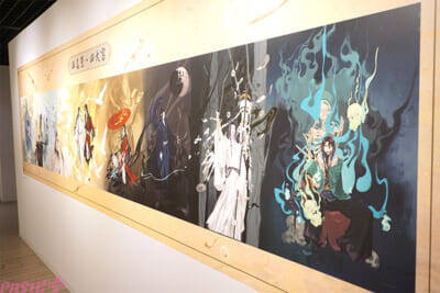 「アニメ天官賜福展 -天地流光-」福山潤さんが語った本イベントのオススメポイントは…!? 展示会場フォトレポート