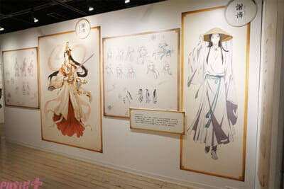 「アニメ天官賜福展 -天地流光-」福山潤さんが語った本イベントのオススメポイントは…!? 展示会場フォトレポート