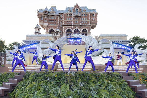 ミッキーが“世界のダンスと音楽の祭典”を開催！東京ディズニーシー新ショー「ダンス・ザ・グローブ！」が開幕