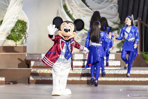 ミッキーが“世界のダンスと音楽の祭典”を開催！東京ディズニーシー新ショー「ダンス・ザ・グローブ！」が開幕