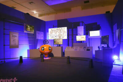 かわいい「たまごっち」たちの姿や開発秘話＆30周年アートはファン必見！ 「30周年記念 大たまごっち展」会場の様子を写真でお届け