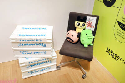 かわいい「たまごっち」たちの姿や開発秘話＆30周年アートはファン必見！ 「30周年記念 大たまごっち展」会場の様子を写真でお届け