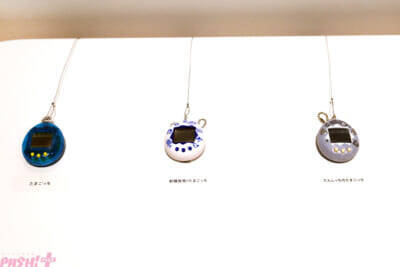 かわいい「たまごっち」たちの姿や開発秘話＆30周年アートはファン必見！ 「30周年記念 大たまごっち展」会場の様子を写真でお届け