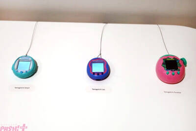 かわいい「たまごっち」たちの姿や開発秘話＆30周年アートはファン必見！ 「30周年記念 大たまごっち展」会場の様子を写真でお届け