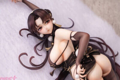 下から覗く豊満バストは絶景…！ 『戦艦少女R 1913巡戦 珍饌百宝Ver. 1/7スケール 完成品フィギュア』が案内中