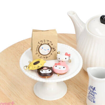 【サンリオ】食べちゃいたくなるくらいにカワイイ…！ キティやシナモロール、ポムポムプリンの「イクミママのどうぶつドーナツ」とコラボしたチャームが登場