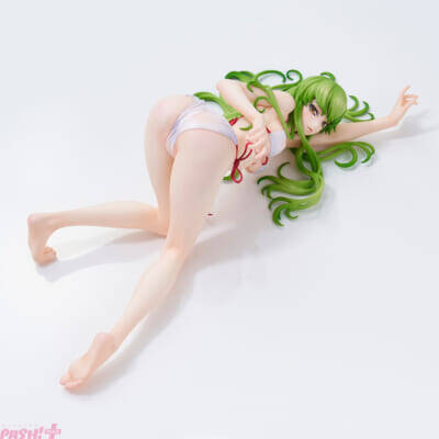 大胆なポーズとボディラインに目が離せない…！ 『コードギアス』C.C.の水着ver.フィギュアが再販決定