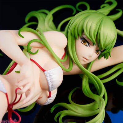 大胆なポーズとボディラインに目が離せない…！ 『コードギアス』C.C.の水着ver.フィギュアが再販決定
