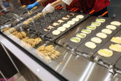 【ちいかわ】見て楽しめる店内や新しいお味のピスタチオなども注目！ 「ちいかわ焼き イオンモール幕張新都心店」の魅力を写真でお届け