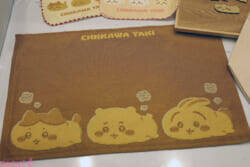 【ちいかわ】見て楽しめる店内や新しいお味のピスタチオなども注目！ 「ちいかわ焼き イオンモール幕張新都心店」の魅力を写真でお届け