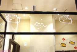 【ちいかわ】見て楽しめる店内や新しいお味のピスタチオなども注目！ 「ちいかわ焼き イオンモール幕張新都心店」の魅力を写真でお届け