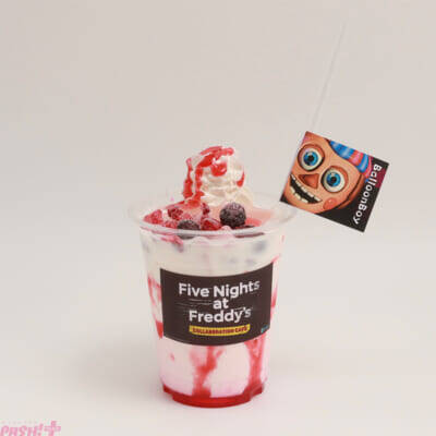 【FNAF】フレディファズベアーズピザやチカのケーキも登場！ 大人気ホラゲー『Five Nights at Freddy’s』日本初のコラボカフェ＆POP-UP SHOPが開催決定