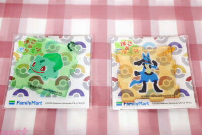 『ぽこ あ ポケモン』メタモンとピカチュウのかわいいフラッペやアクリルパズルキーホルダーがかわいすぎる…！ ファミリーマートとのコラボキャンペーン商品を紹介