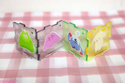 『ぽこ あ ポケモン』メタモンとピカチュウのかわいいフラッペやアクリルパズルキーホルダーがかわいすぎる…！ ファミリーマートとのコラボキャンペーン商品を紹介