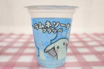 『ぽこ あ ポケモン』メタモンとピカチュウのかわいいフラッペやアクリルパズルキーホルダーがかわいすぎる…！ ファミリーマートとのコラボキャンペーン商品を紹介