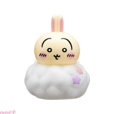 【ちいかわ】雲の上で寝そべるちいかわ、ハチワレ、うさぎに癒される…！ 『ちいかわ 雲の上でおやすみライト』がカプセルトイで登場