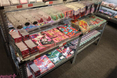 アニメ『ハズビン・ホテルへようこそ』ぽってりぷにぷになチャーリーたちのかわいい新グッズは必見！ フォトスポットや直筆サイン入りポスターも要チェックなPOP UP SHOPの様子を写真でお届け