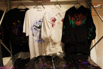 アニメ『ハズビン・ホテルへようこそ』ぽってりぷにぷになチャーリーたちのかわいい新グッズは必見！ フォトスポットや直筆サイン入りポスターも要チェックなPOP UP SHOPの様子を写真でお届け