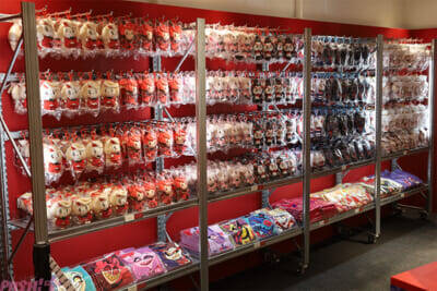 アニメ『ハズビン・ホテルへようこそ』ぽってりぷにぷになチャーリーたちのかわいい新グッズは必見！ フォトスポットや直筆サイン入りポスターも要チェックなPOP UP SHOPの様子を写真でお届け