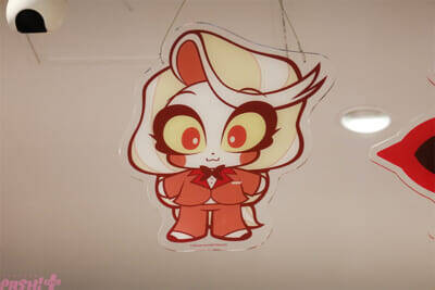 アニメ『ハズビン・ホテルへようこそ』ぽってりぷにぷになチャーリーたちのかわいい新グッズは必見！ フォトスポットや直筆サイン入りポスターも要チェックなPOP UP SHOPの様子を写真でお届け