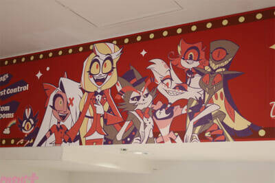 アニメ『ハズビン・ホテルへようこそ』ぽってりぷにぷになチャーリーたちのかわいい新グッズは必見！ フォトスポットや直筆サイン入りポスターも要チェックなPOP UP SHOPの様子を写真でお届け