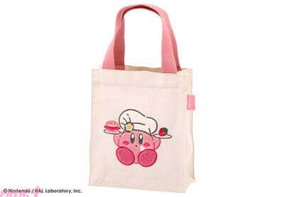 ふわふわ刺繍のカービィがかわいい！ 大人気の『カービィのストロベリーバーガー』にスクエアトートバッグセットが登場