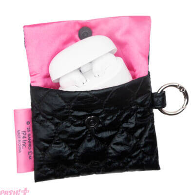 【サンリオ】ストリートファッションのキティやシナモロールがかわいい！ 『サンリオキャラクターズ つやつやキルトポーチ』が「かぷえぼ」にて展開開始