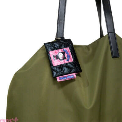 【サンリオ】ストリートファッションのキティやシナモロールがかわいい！ 『サンリオキャラクターズ つやつやキルトポーチ』が「かぷえぼ」にて展開開始