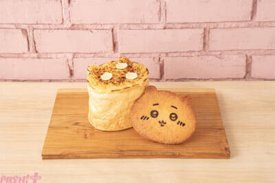 【ちいかわ】「ちいかわベーカリー」にちいかわとハチワレのお誕生日を記念したかわいいなパンが登場！