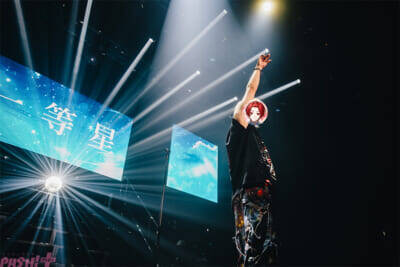 「いれいす」りうらが“新たな自分”を完全燃焼！ ソロワンマンライブ『りうら 2ndワンマンライブ -Burning Flair-』ライブレポートが到着