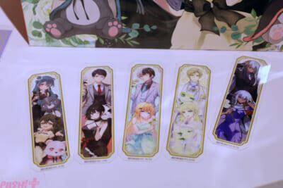 『くまクマ熊ベアー』『ワンオペ解雇』『イケナイ教』『バカふり』『私の心はおじさんである』の等身大アクリルスタンドはファン必見！ 人気5作品で「PASH! BOOKS」の10周年を祝うPOP UP SHOPの様子をお届け