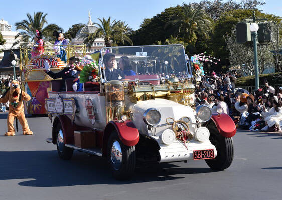 和装姿のミッキーたちが新年のご挨拶！東京ディズニーランドのお正月が今年も可愛い！