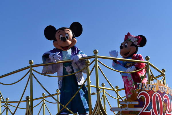 和装姿のミッキーたちが新年のご挨拶！東京ディズニーランドのお正月が今年も可愛い！