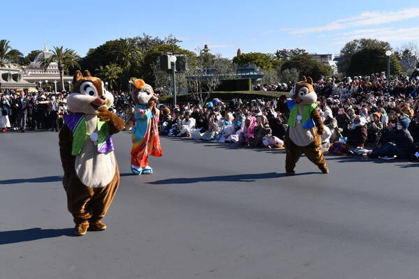 和装姿のミッキーたちが新年のご挨拶！東京ディズニーランドのお正月が今年も可愛い！