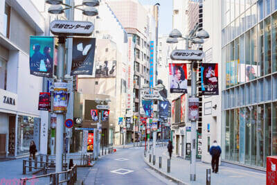 劇場版『チェンソーマン レゼ篇』興行収入100億円突破！ 藤本タツキさん「まだ今でもずっと引きずっています！」感謝のメッセージとデンジ＆レゼの描き下ろしイラストも到着