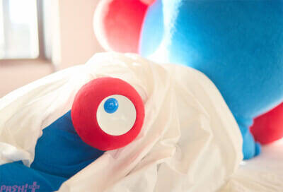 ミャクミャク渾身の1stグラビア写真集が登場!? フォトカード封入、独占“袋とじ”カット、お渡し会開催などファン必見の『I myaku you.』を2026年4月13日発売