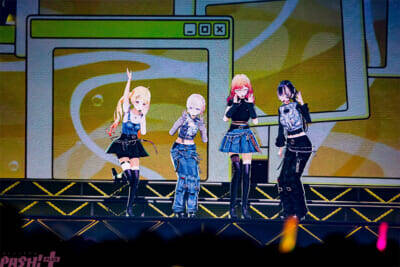 【ホロライブ】ReGLOSSメンバーが有明アリーナに立つ！ 「ReGLOSS 1st Live “Flashpoint”」オフィシャルレポート到着