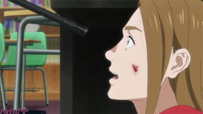 アニメ『ダーウィン事変』自身の犯行の拡散を確信したゲイルは、配信を通してチャーリーへの呼びかけを始める。第7話「レッド・ピル」あらすじ＆先行カット