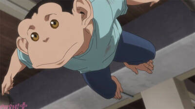 アニメ『ダーウィン事変』自身の犯行の拡散を確信したゲイルは、配信を通してチャーリーへの呼びかけを始める。第7話「レッド・ピル」あらすじ＆先行カット