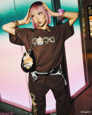 ちいかわたちが小麦ギャルになって登場!? マスコットやキーチェーンなどのかわいい『9090』×『ちいかわ』コラボアイテムが受注販売決定