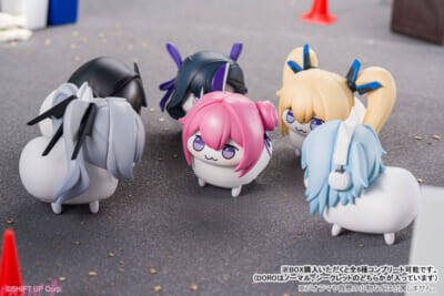 『勝利の女神：NIKKE』DOROが電動で走るアクションホビーに!? 全6キャララインナップのトレーディングフィギュアと専用ドッグランレールが登場