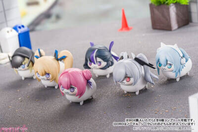 『勝利の女神：NIKKE』DOROが電動で走るアクションホビーに!? 全6キャララインナップのトレーディングフィギュアと専用ドッグランレールが登場