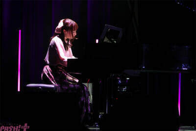 夢限大みゅーたいぷ×キッダーニ男爵の『熱風海陸ブシロード～熱き咆哮～』コラボ歌唱も！ 『カードファイト!! ヴァンガード 15th Anniversary ブシロード新春大発表会2026』イベントレポートが到着