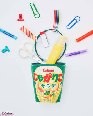 『じゃがりこ』がかわいいポーチになっちゃった!? 本物そっくりの付属アイテムにも注目の『Calbee じゃがりこ 30th Anniversary ポーチ BOOK』が発売